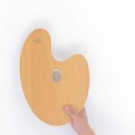 Palette oval varnished 20×30 cm