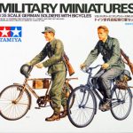 Tamiya - German soldiers with bicycles 1:35